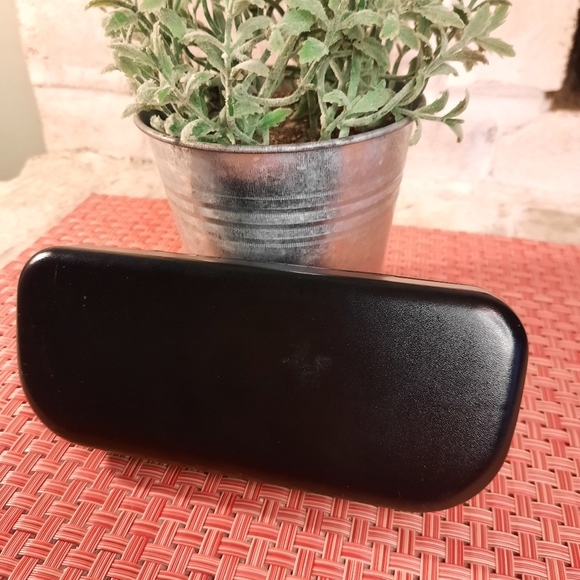 Auth Coach Hardshell Sunglass Case Black with New Lens Cloth - Picture 5 of 6